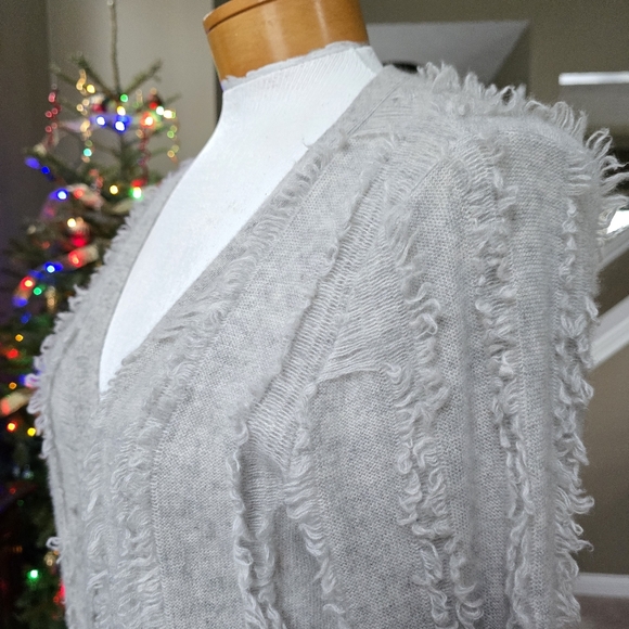 Neiman Marcus Women Cashmere L Cardigan Sweater Gray Fringe Luxury Cozy Office - Picture 2 of 16